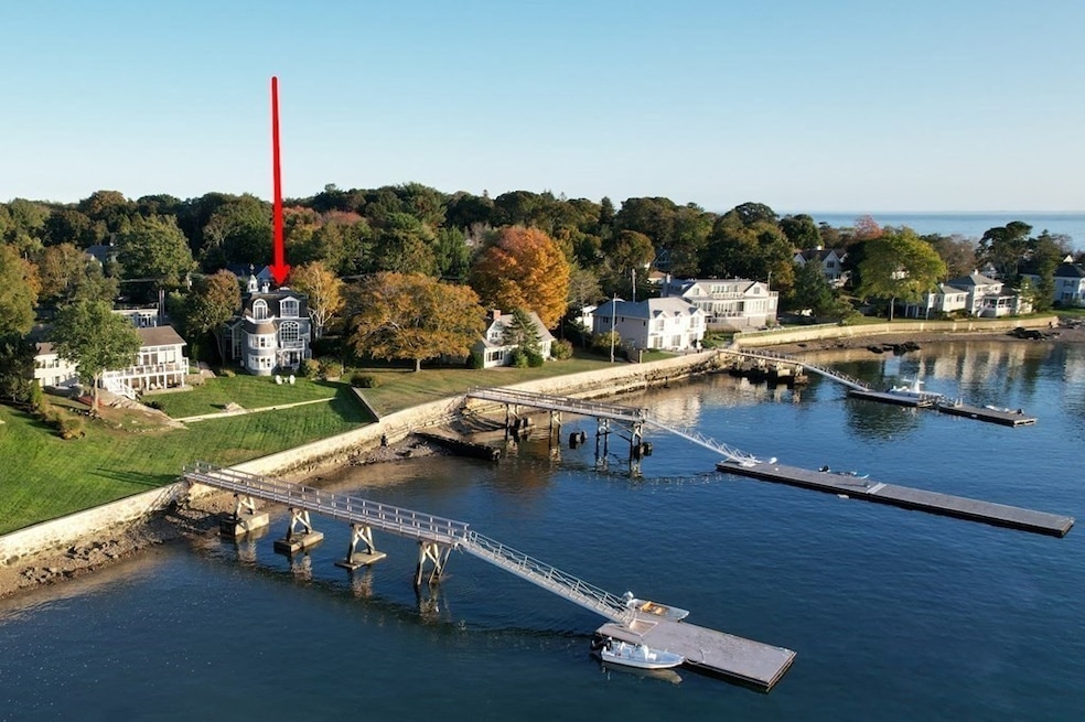 Traci Howe Real Estate Agent in Marblehead, MA