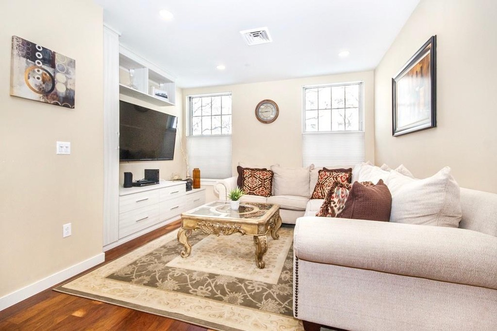 Starboard Place unit 103, Boston, MA 02129 - photo 1