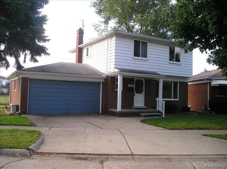 Large Colonial