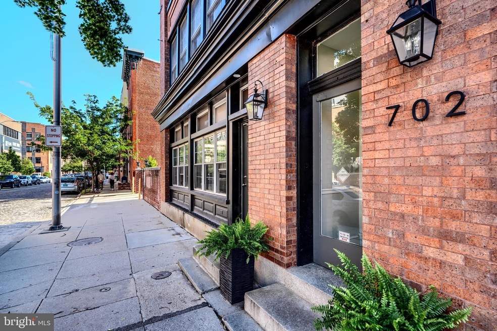 702 S Wolfe St unit 5, Baltimore, MD 21231 - photo 1
