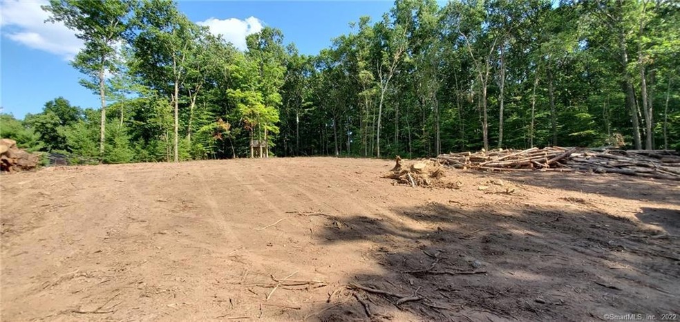 632 Oakwood Dr, Glastonbury, CT 06033 - photo 1