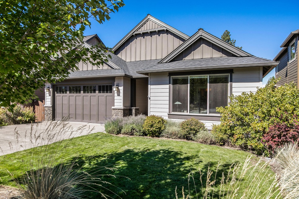 20856 Tamar Ln, Bend, OR 97702 - photo 1