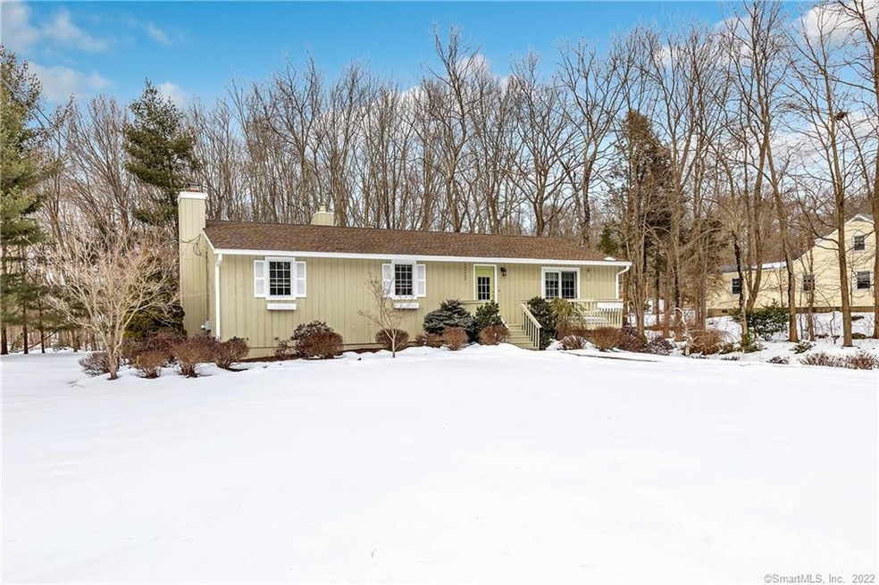 555 Whitney Ave, Trumbull, CT 06611 - photo 1