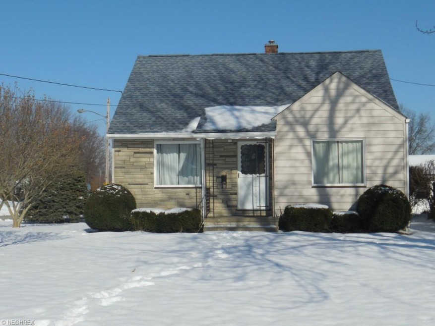 183 Iroquois St, Struthers, OH 44471 - photo 1