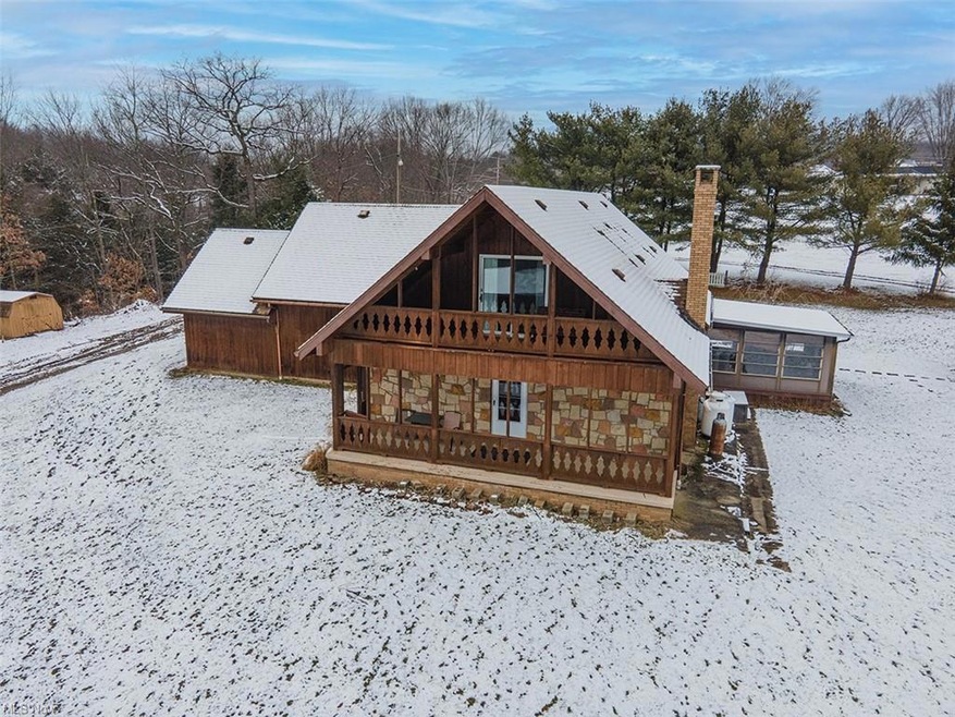 1054 Torrence Dr, Wellsville, OH 43968 - photo 1