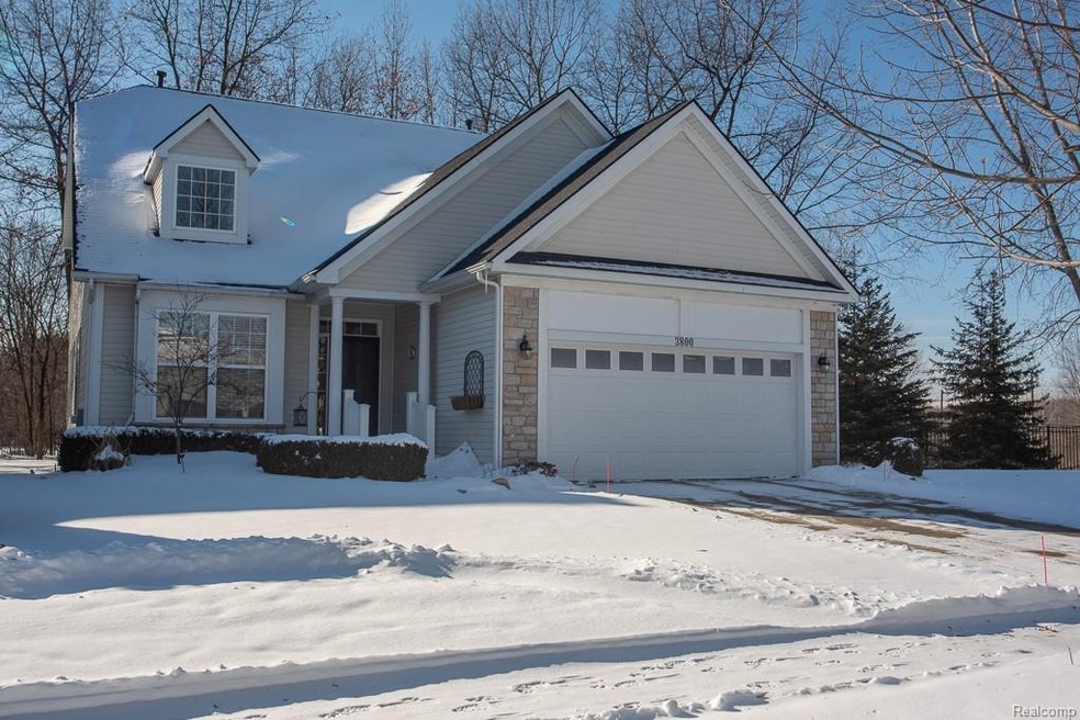 3800 Hillsdale Dr unit 252, Auburn Hills, MI 48326 - photo 1