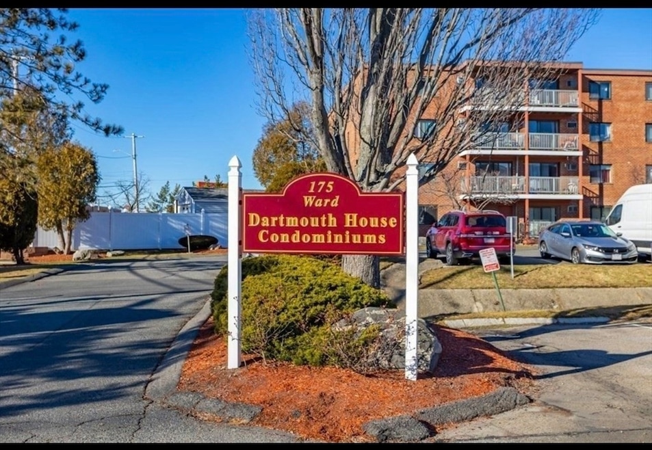 Dartmouth House Condominiums unit 65, Revere, MA 02151 - photo 1