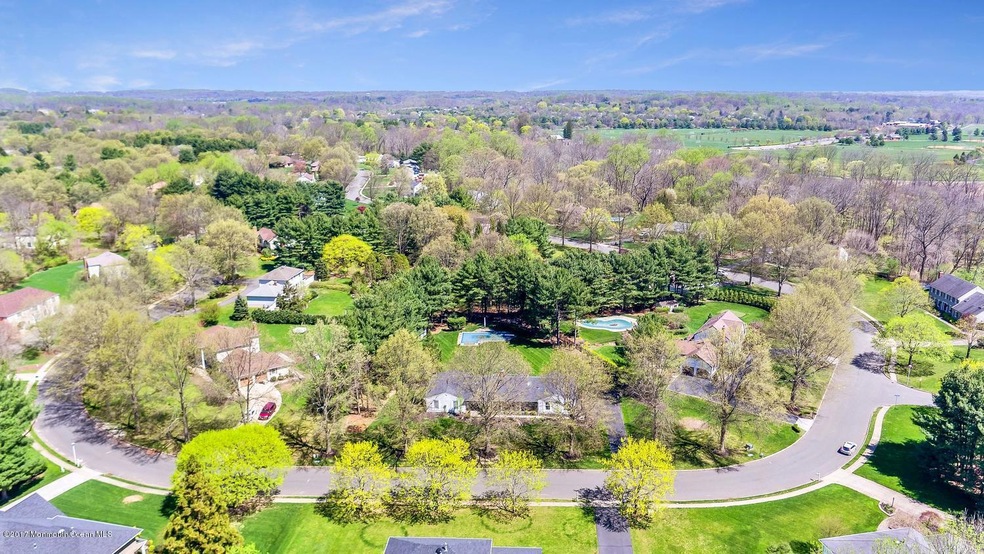 33 Rambling Brook Dr, Holmdel, NJ 07733 - photo 1