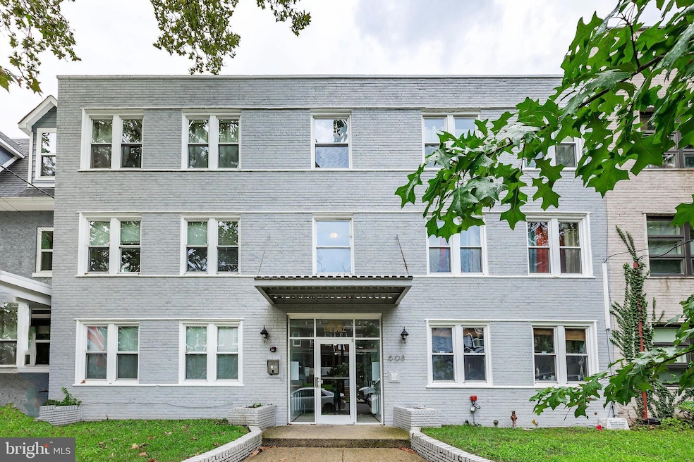 608 Jefferson St NW unit 302, Washington, DC 20011 - photo 1