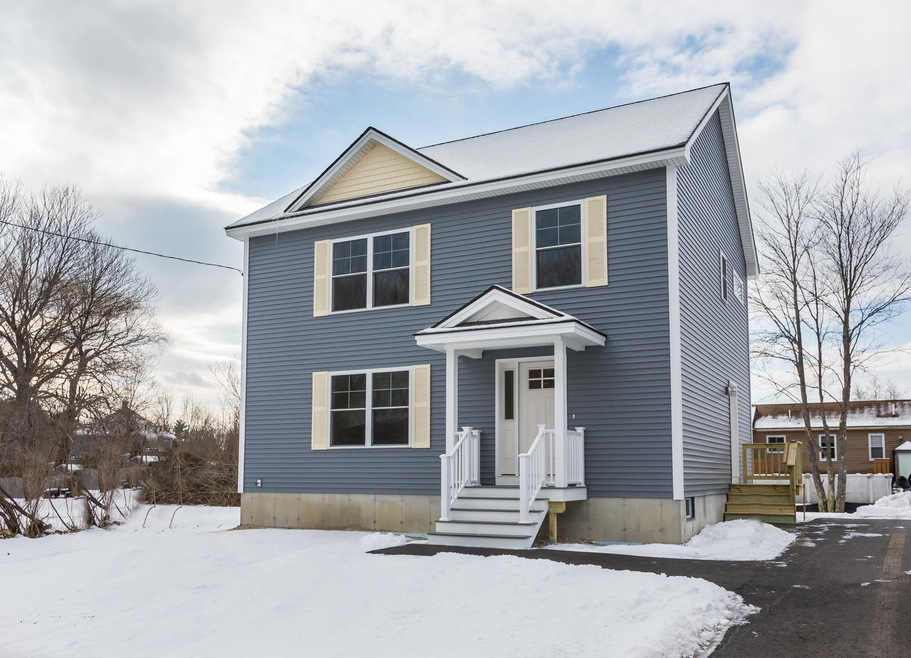 23 Van Vechten St Portland ME-large-002-