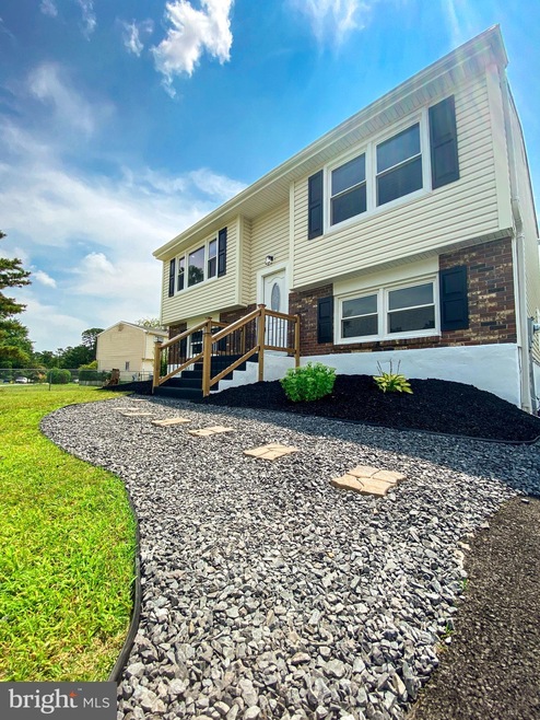 416 Cherokee Dr, Browns Mills, NJ 08015 - photo 1