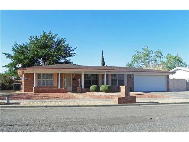 1913 Octubre Dr, El Paso, TX 79935 - photo 1