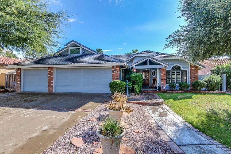 517 E Merrill Ave, Gilbert, AZ 85234 - photo 1