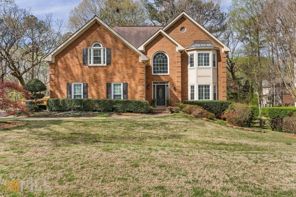 Carriage Lakes 4-Sided Brick Traditional
