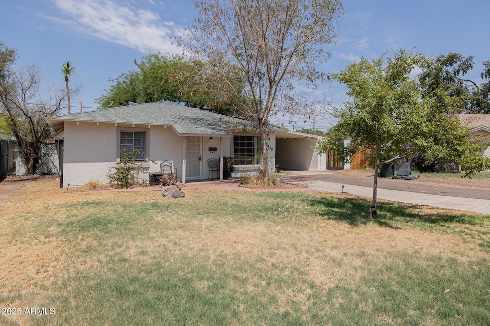 9430 N 11th Place, Phoenix, AZ 85020 - photo 1