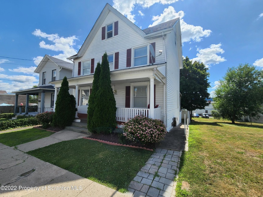 370 N Hyde Park Ave, Scranton, PA 18504 - photo 1