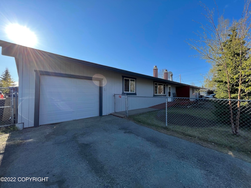 1020 Turpin St, Anchorage, AK 99504 - photo 1