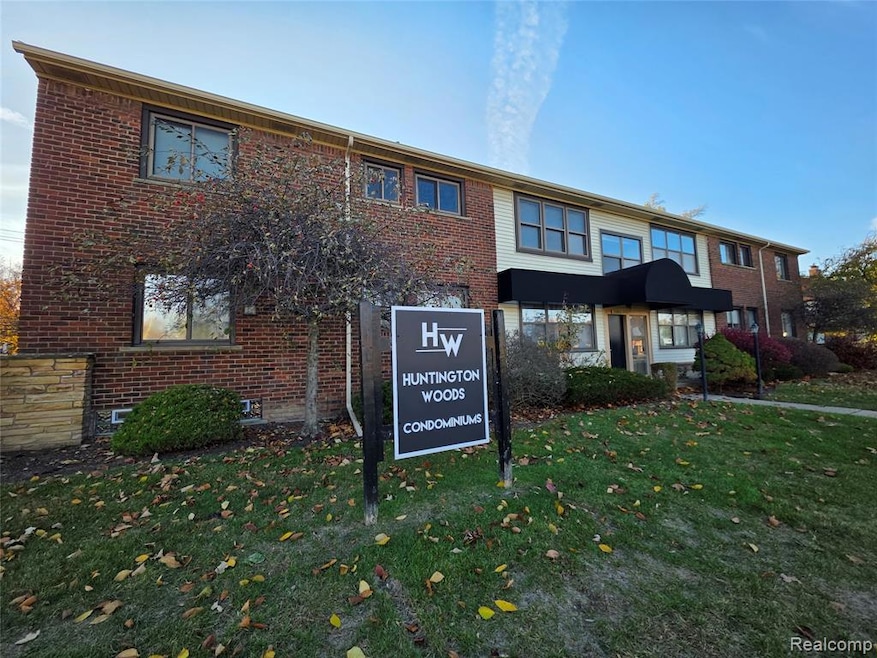 25863 Woodward Ave unit 204, Royal Oak, MI 48067 - photo 1