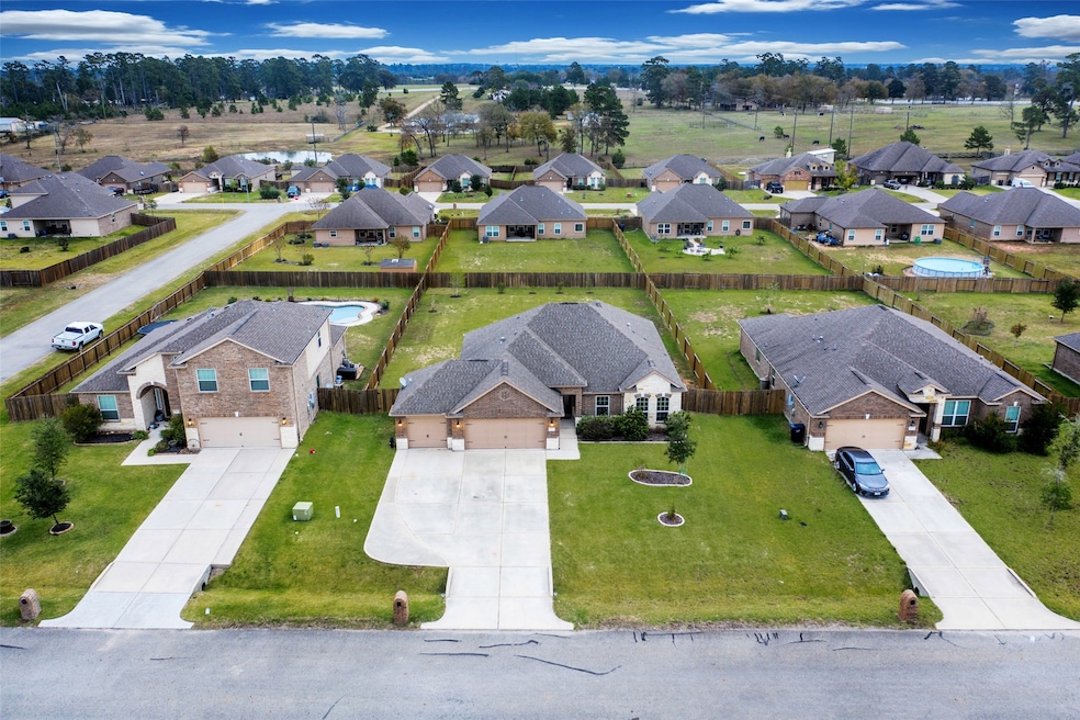 18867 Atascosa Trail, Magnolia, TX 77355 - photo 1