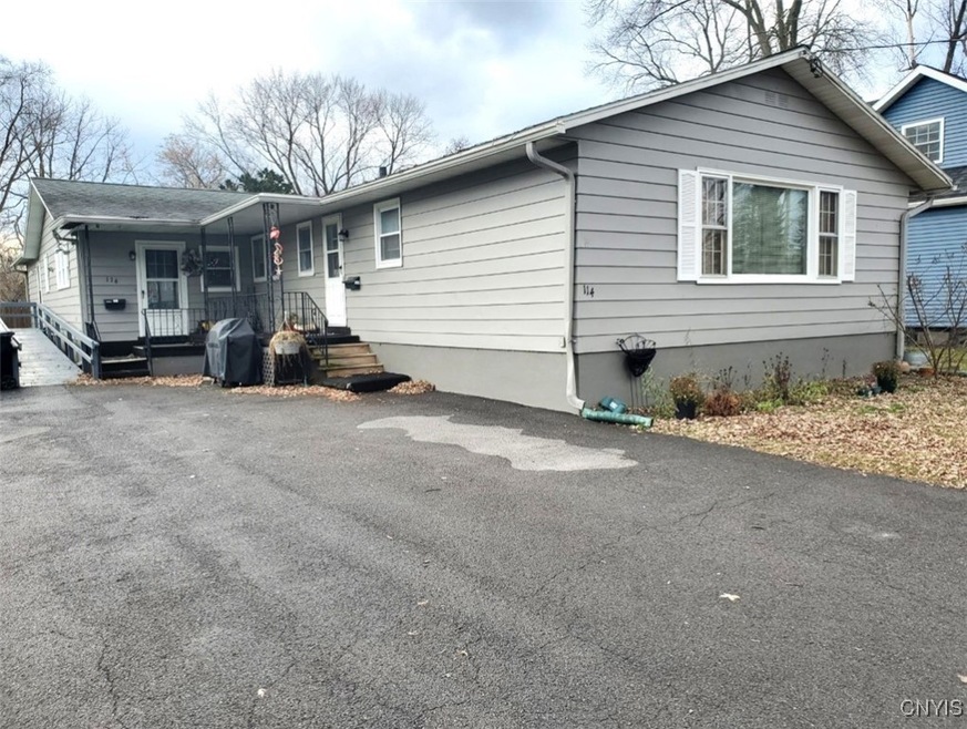 Welcome to legal 2 unit ranch located at 114 Campb