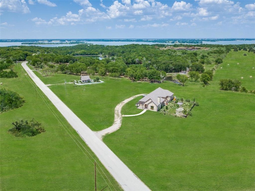 112 Bluffview Ln, Corsicana, TX 75109 - photo 1