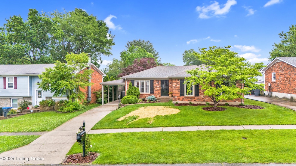 8311 Daverman Dr, Louisville, KY 40228 - photo 1