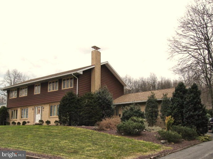 2304 Walnut St, Ashland, PA 17921 - photo 1