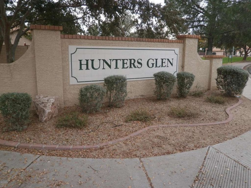 Entrence Into Hunters Glen
