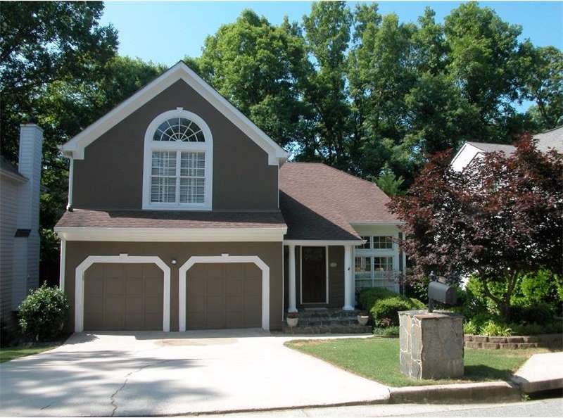 Charming home with quiet and private backyard!