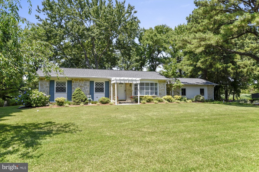 106 N Lake Dr, Stevensville, MD 21666 - photo 1