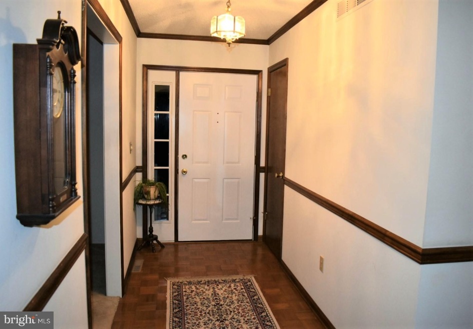 101 Tracy Cir, Laurel, DE 19956 - photo 1