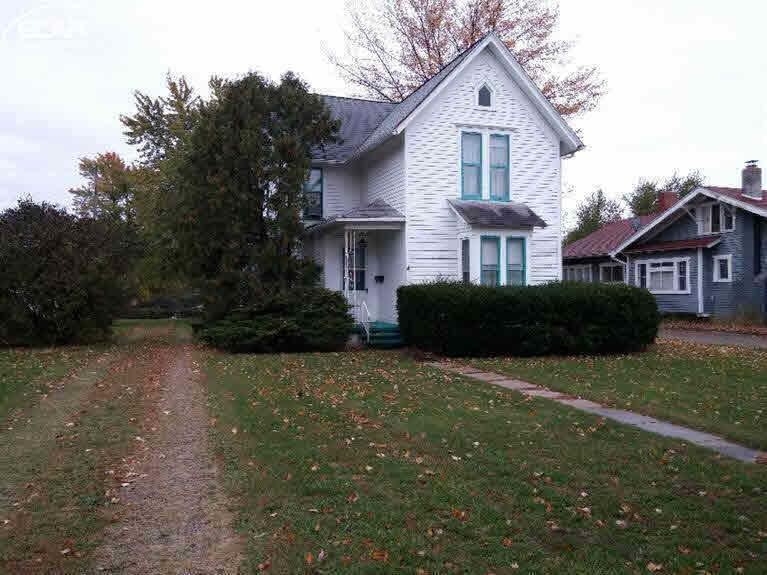 711 W Huron Ave, Vassar, MI 48768 - photo 1