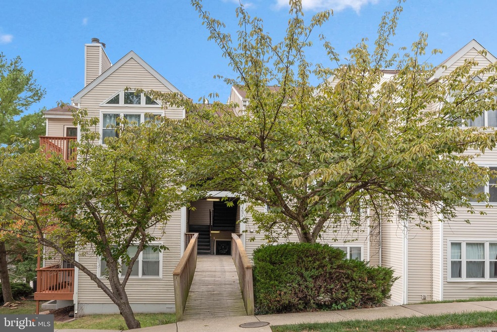 5632 Ringwood Dr unit D, Halethorpe, MD 21227 - photo 1