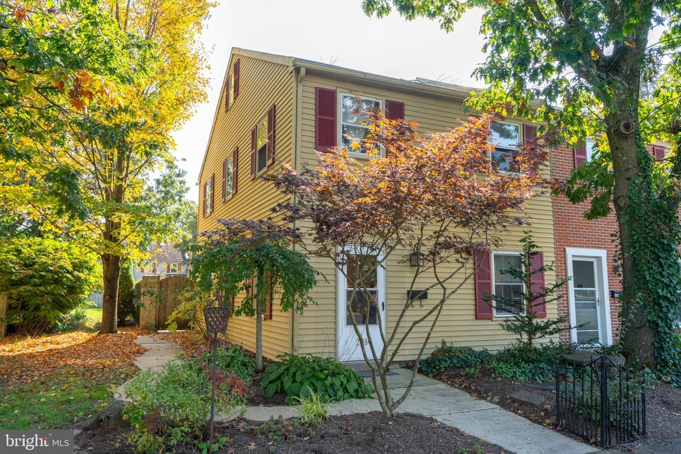 208 Plymouth Ct, Quakertown, PA 18951 - photo 1