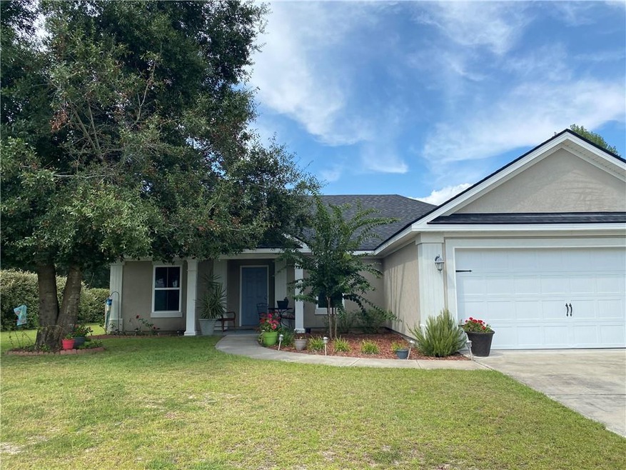 210 S Beckingham Dr, Brunswick, GA 31525 - photo 1