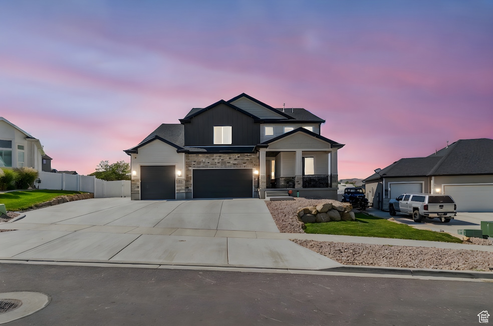 For Sale $899,900 • Co-Listing Agent