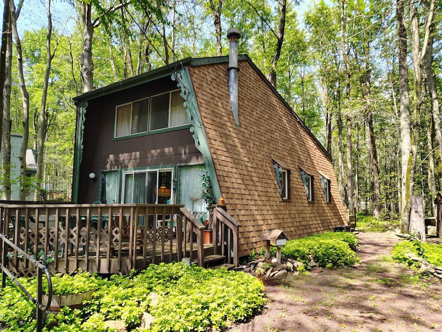 160 Sweet Briar Rd, Pocono Pines, PA 18350 - photo 1