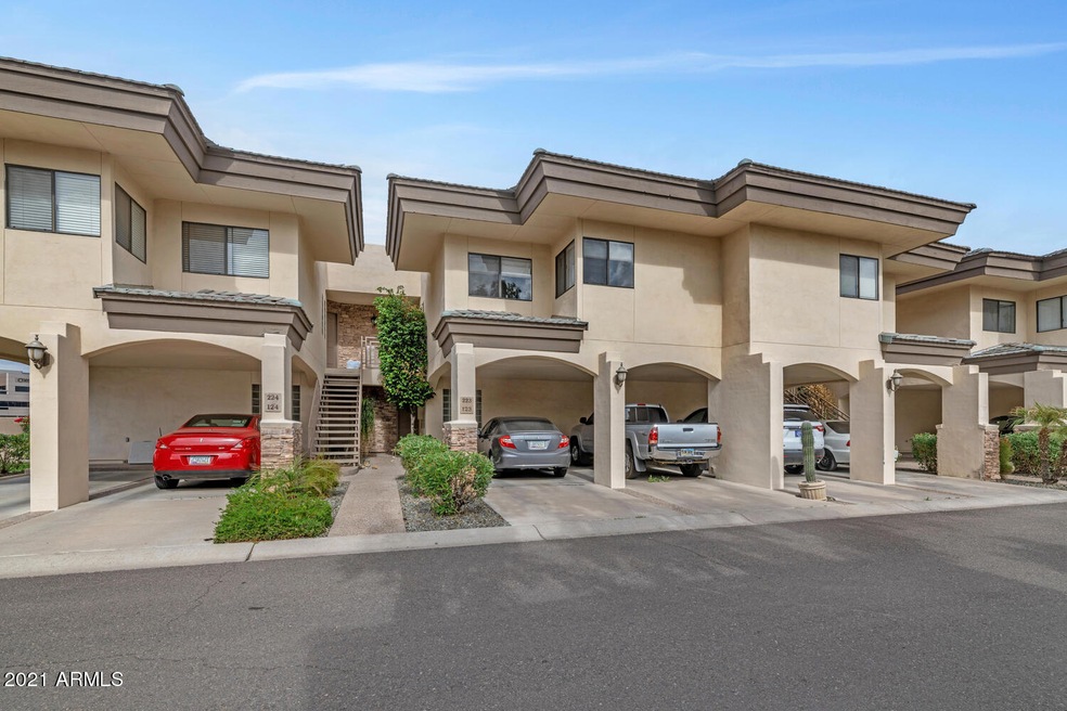 3235 E Camelback Rd-large-001-017-3235 E