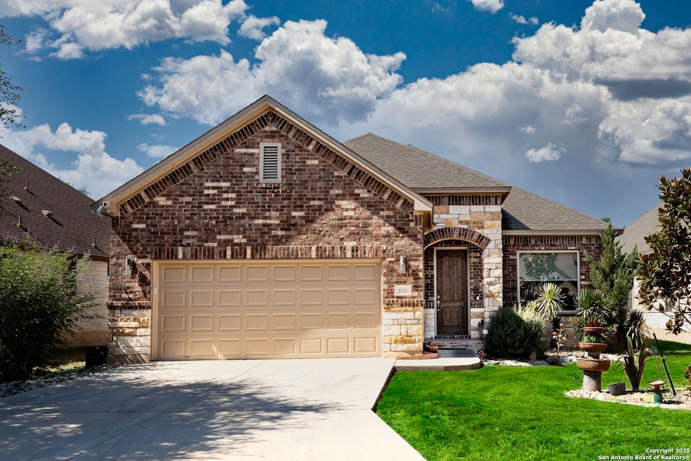 636 Carriage House unit 30, Spring Branch, TX 78070 - photo 1