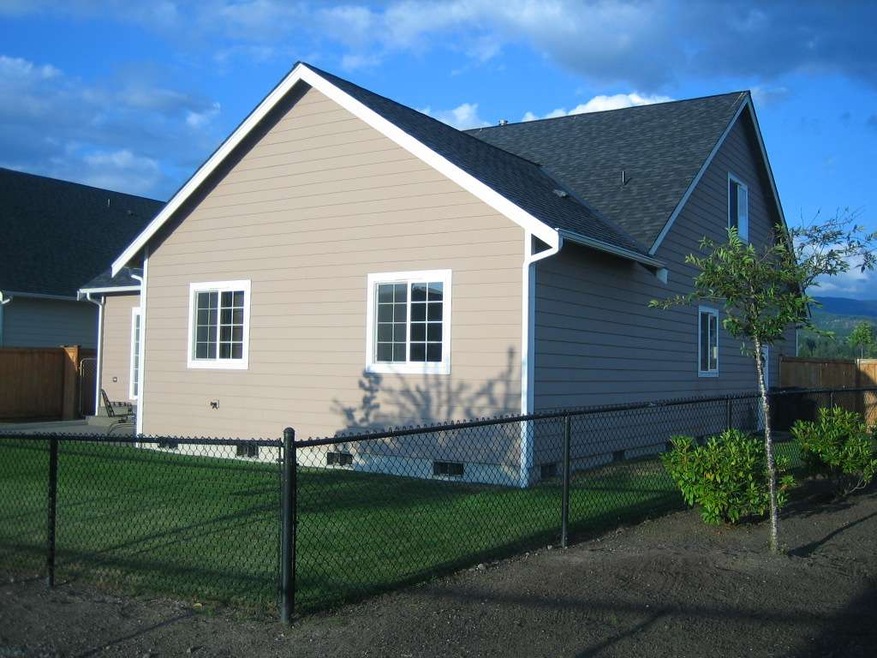 224 Bruhn Ln N, Enumclaw, WA 98022 - photo 1