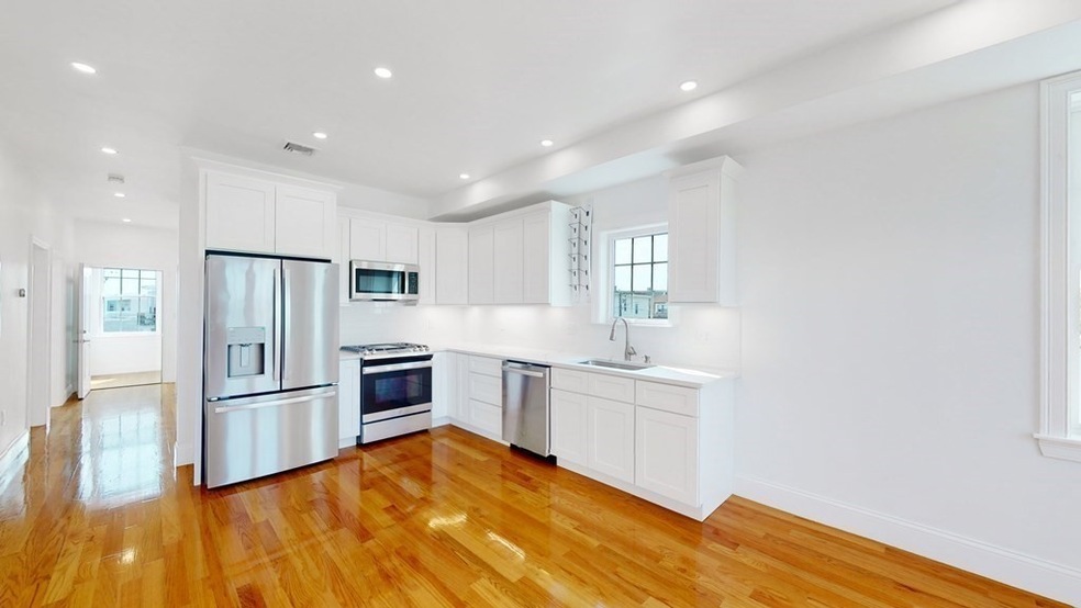 283 Shirley St unit 3, Winthrop, MA 02152 - photo 1