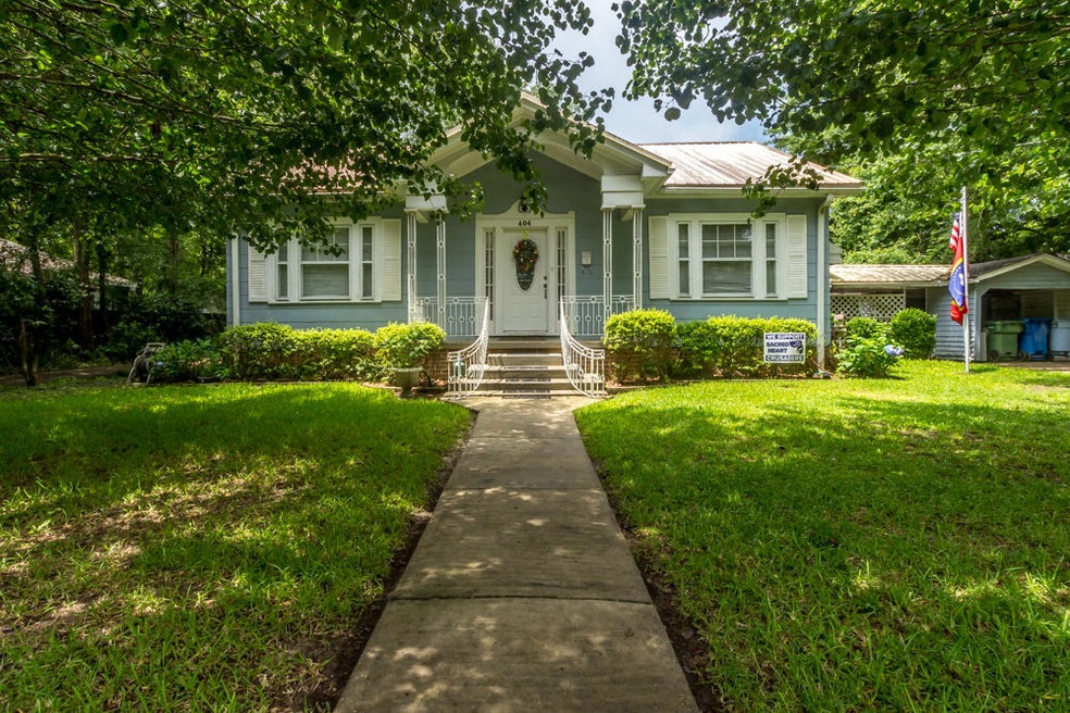 404 8 th Ave-2