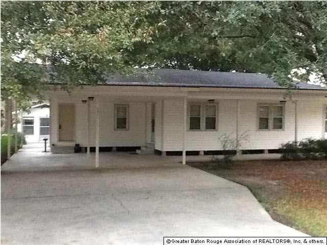 This is a 2 br, 2 bath home. Dining room could be 