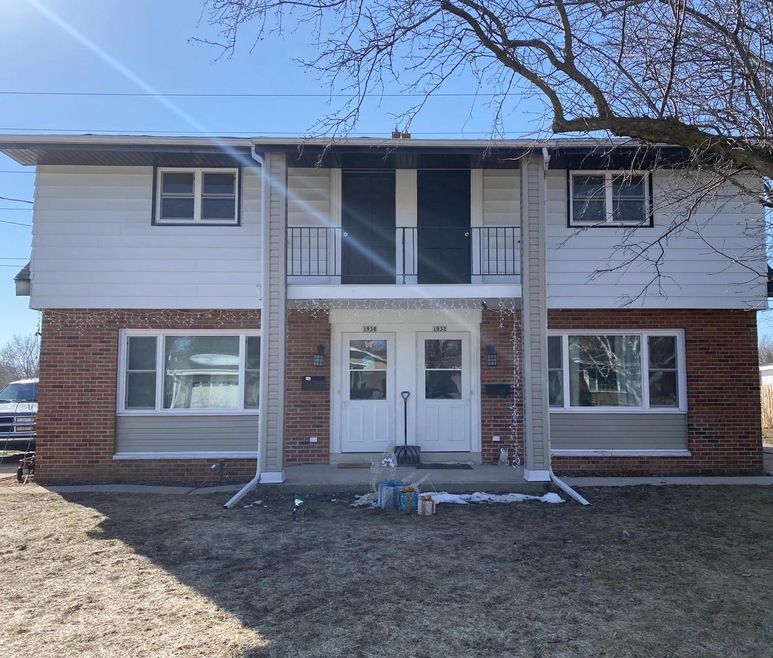 1930 Cardinal Dr unit 1932, Waukesha, WI 53186 - photo 1