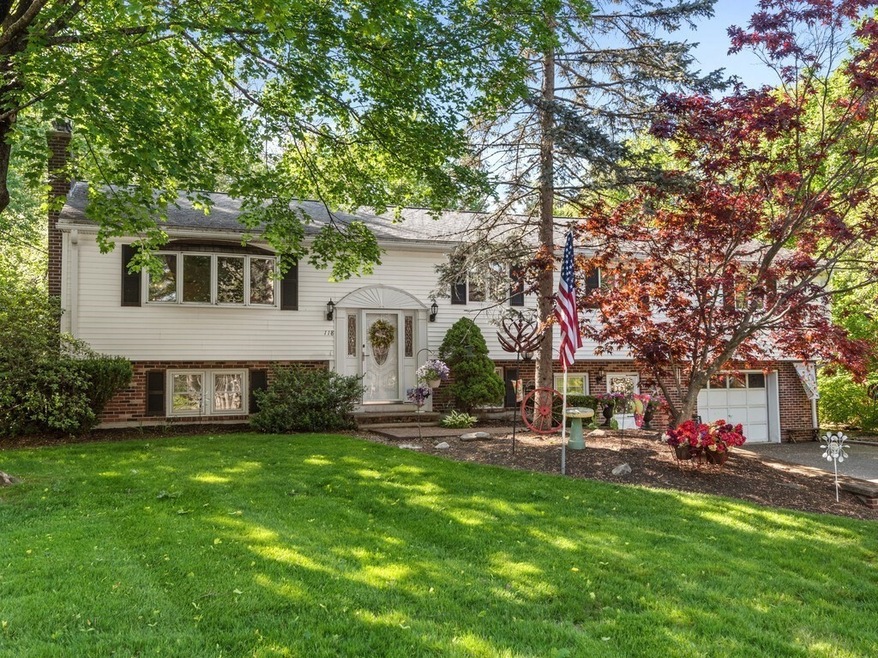 118 Bumble Bee Cir, Shrewsbury, MA 01545 - photo 1