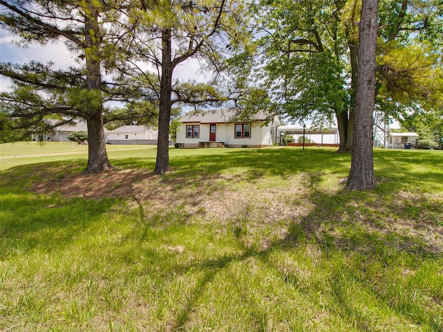 922 W 7th St, Stroud, OK 74079 - photo 1
