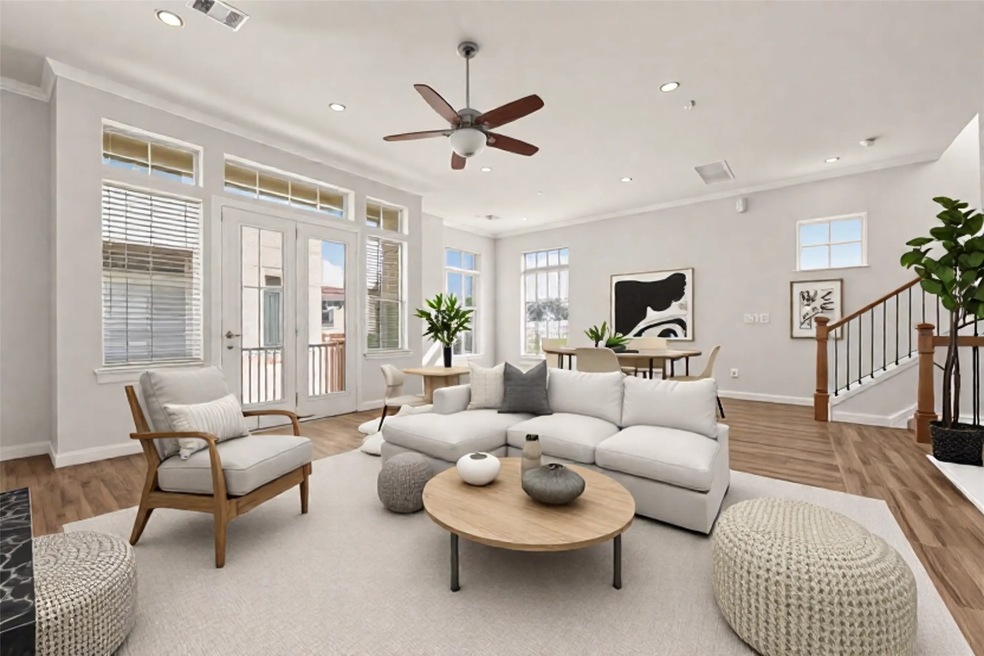 1040 W 26th St unit A, Houston, TX 77008 - photo 1