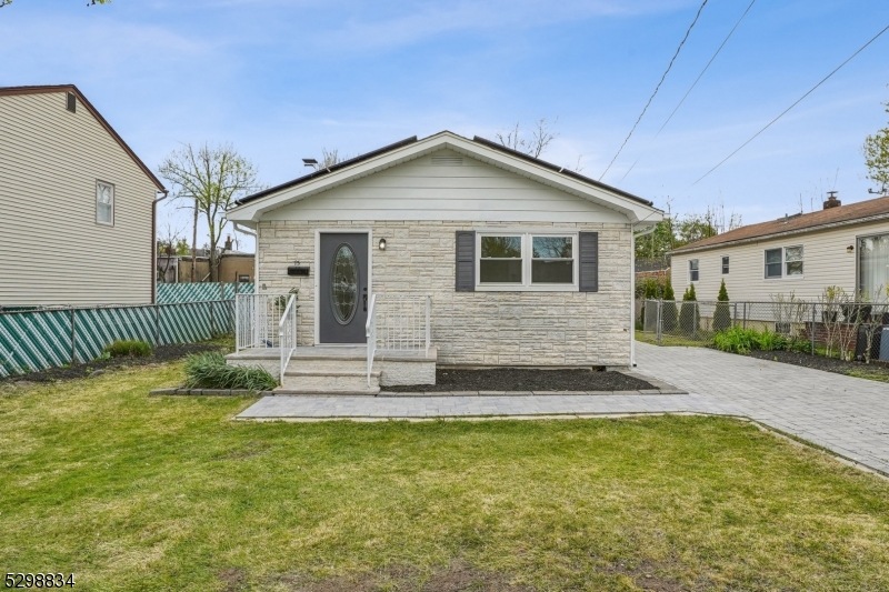 75 Nokomis Ave, Lake Hiawatha, NJ 07034 - photo 1