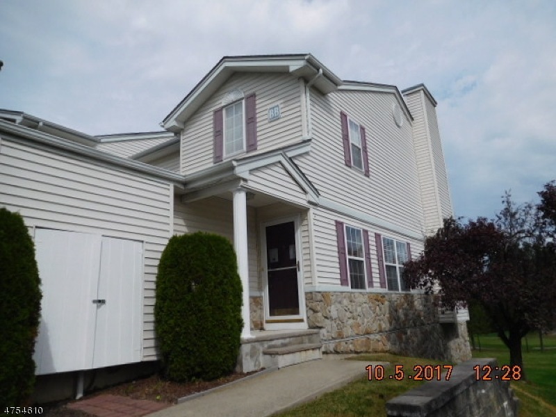25 Spruce Hills Ct unit D1, Hamburg, NJ 07419 - photo 1