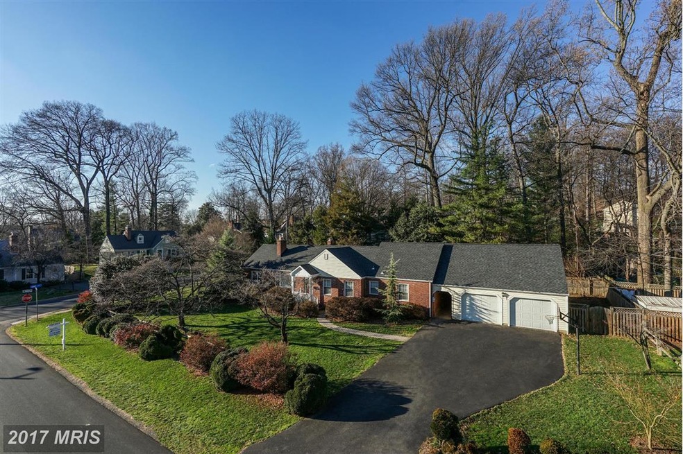 6804 Walnut St, Falls Church, VA 22046 - photo 1